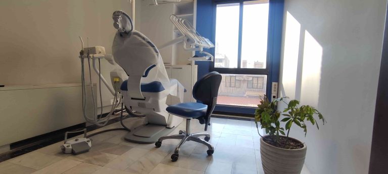 کلینیک دندانپزشکی آفرینش | مجتمع سلامت تهران